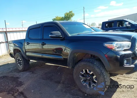 2017 Toyota Tacoma Trd Off Road z USA, uszkodzony, nr VIN 5TFCZ5AN2HX120475
